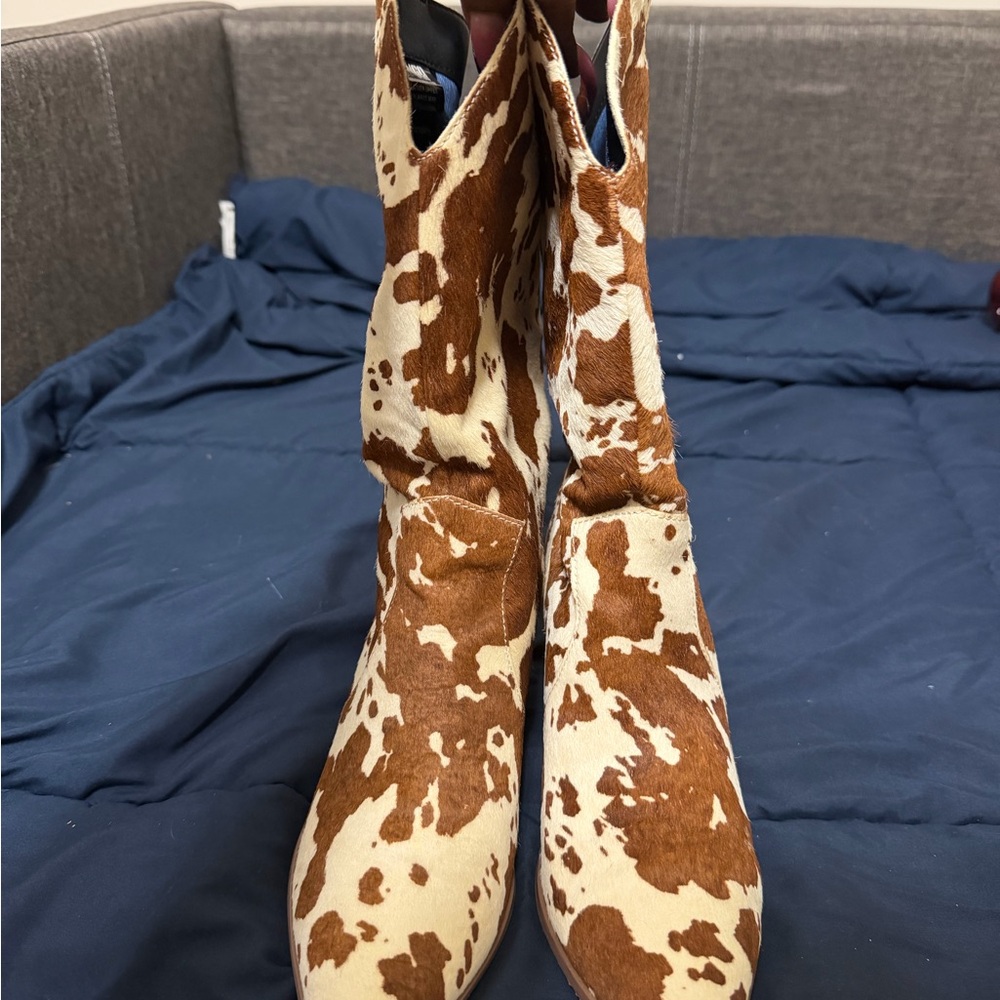 Dingo Brown and White Heeled Boots - Picture 6 of 12